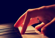 阿联酋队斗志昂扬取得一场胜利